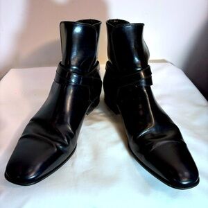 SALVATORE FERRAGAMO Sz 7EE Ankle Boots Slip On Buckle Closure Square Toe RARE